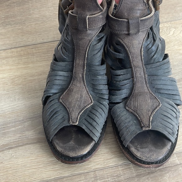 Freebird By Steven Sandals - Picture 2 of 6